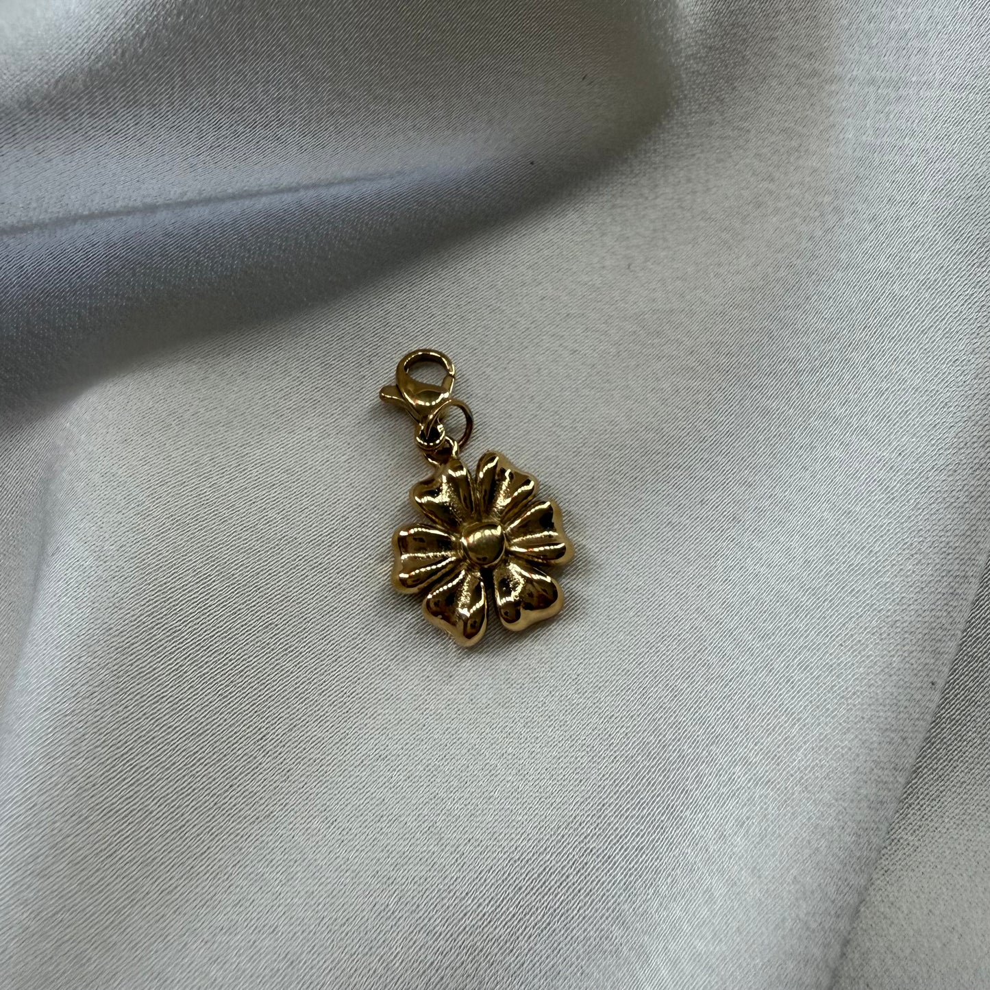 FLEUR EN OR